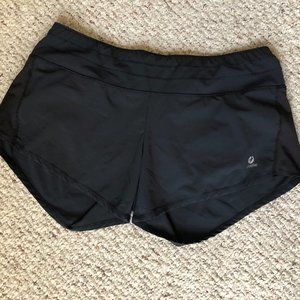 Oiselle Toolbelt Roga shorts